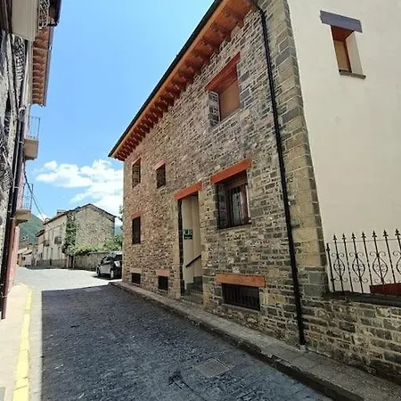 Espectacular Y Acogedor Apartamento Con Todas Las Comodidades Biescas  Buitenkant foto
